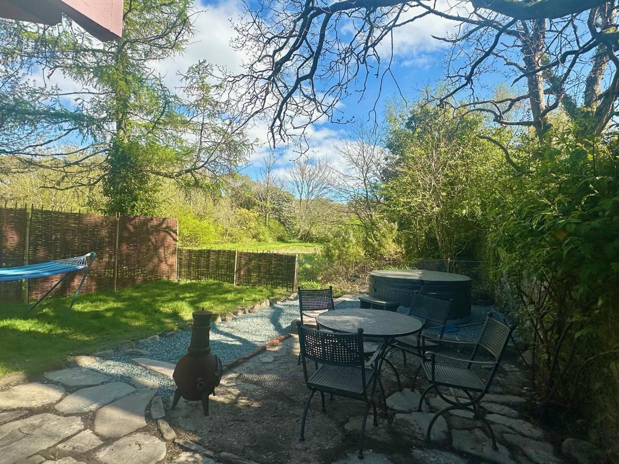 Tiny Romantic Retreat With Hot Tub On A Country Estate Near Cardigan Bay In Eryri Snowdonia Llanbedr  Exterior foto